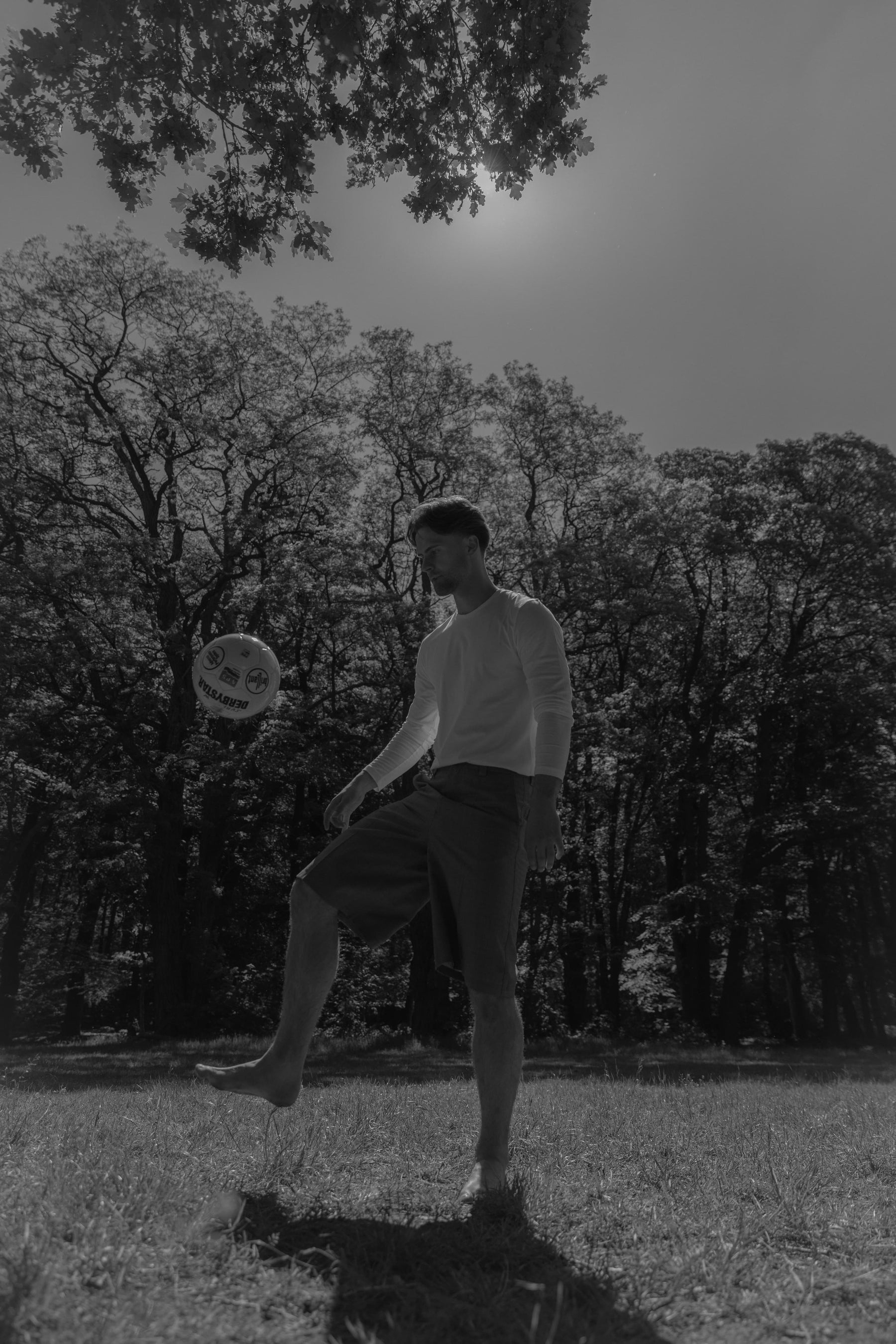 Artuur Zutterman ZUUT founder juggling football outdoors black and white
